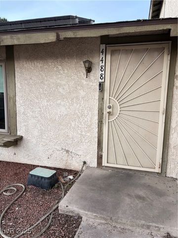 4488 Park View Drive, Las Vegas, NV 89104