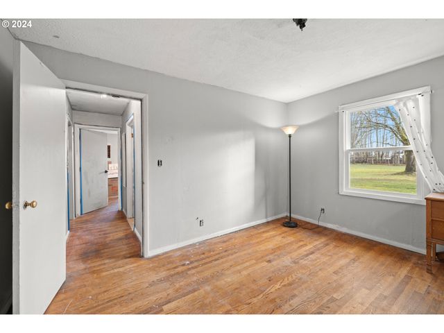 450 Se HOGAN Rd, Gresham, OR 97080