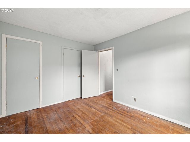 450 Se HOGAN Rd, Gresham, OR 97080