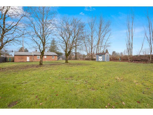 450 Se HOGAN Rd, Gresham, OR 97080