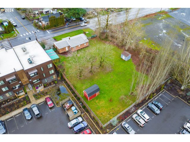 450 Se HOGAN Rd, Gresham, OR 97080