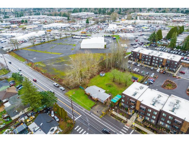 450 Se HOGAN Rd, Gresham, OR 97080