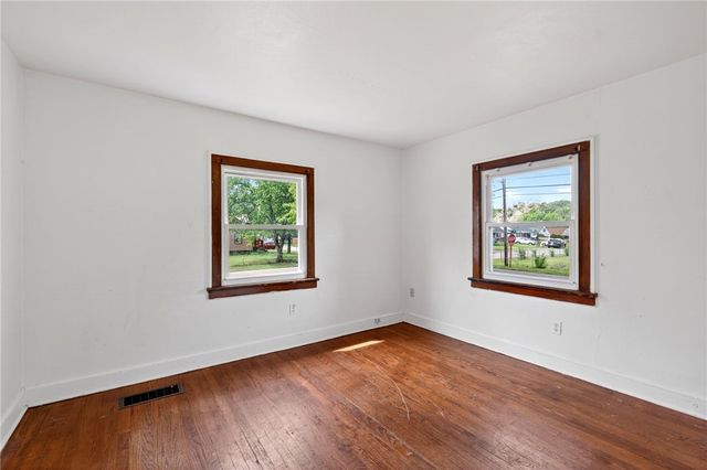 2005 Edgeworth Avenue, Harrison Twp, OH 45414