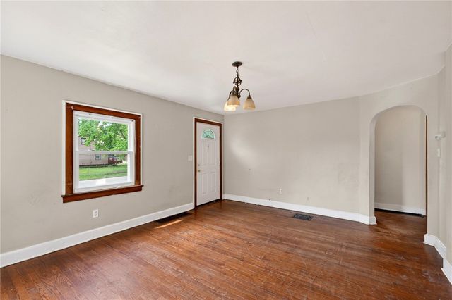2005 Edgeworth Avenue, Harrison Twp, OH 45414