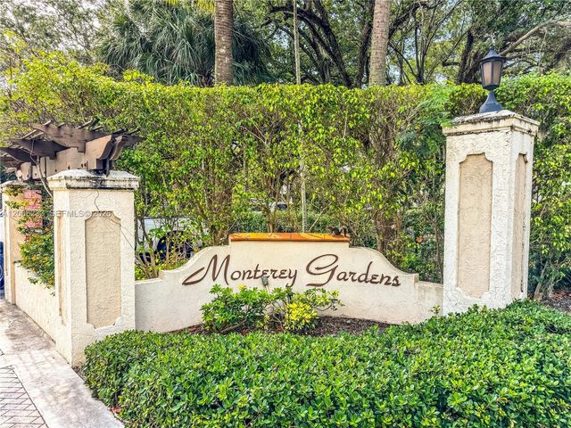 8605 SW 68th Ct 7, Pinecrest, FL 33156