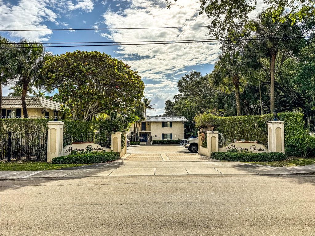 8605 SW 68th Ct 7, Pinecrest, FL 33156