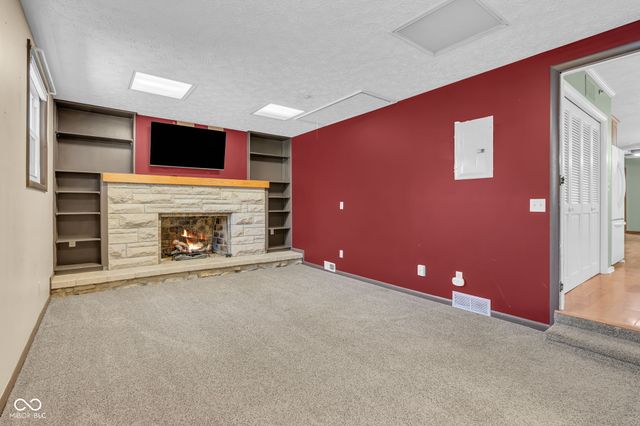 724 N US 231 Highway, Greencastle, IN 46135