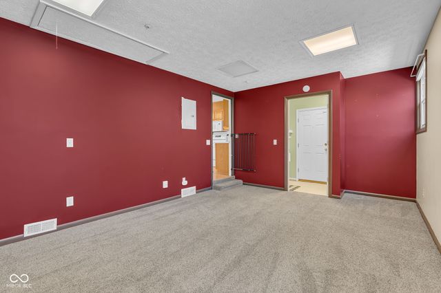 724 N US 231 Highway, Greencastle, IN 46135