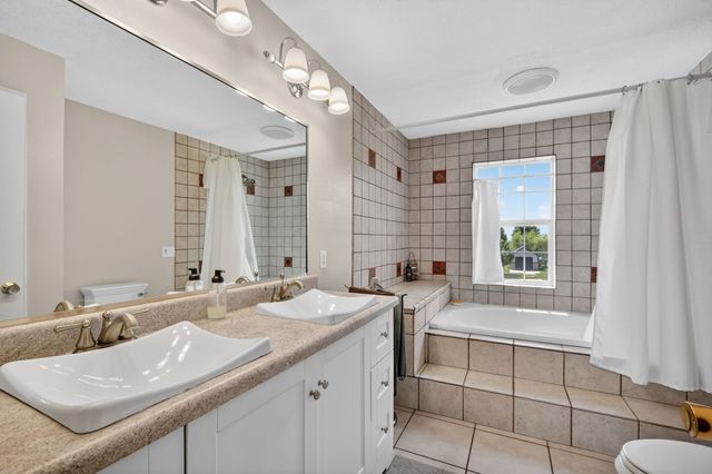 10277 NW 38th Street, Polk City, IA 50226