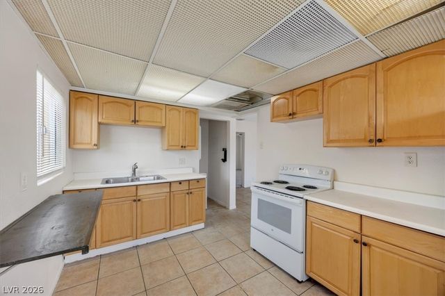 120 West Victory Road, Henderson, NV 89015