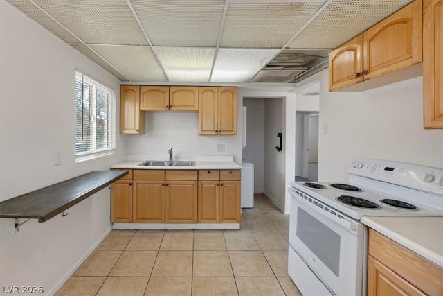 120 West Victory Road, Henderson, NV 89015