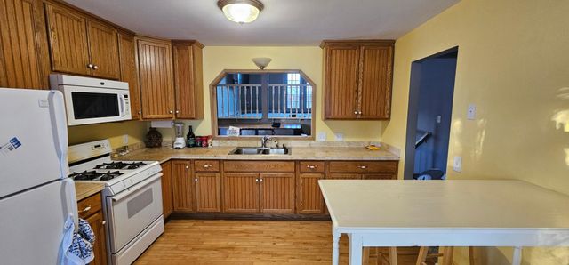 2808 81st Avenue N, Brooklyn Park, MN 55444