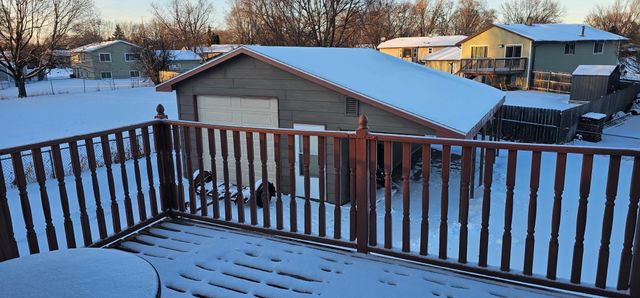 2808 81st Avenue N, Brooklyn Park, MN 55444