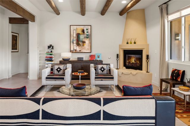 22 Via Summa, Santa Fe, NM 87507