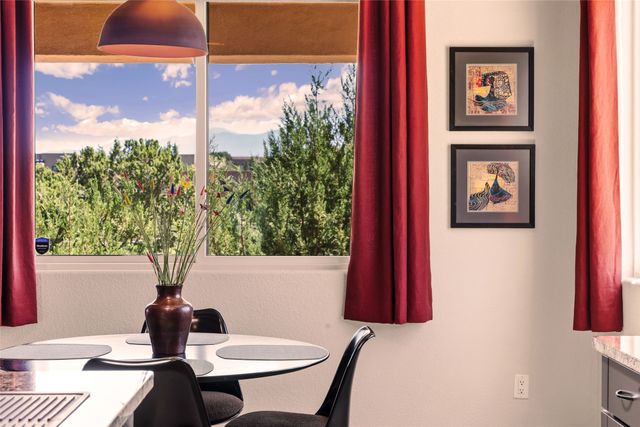 22 Via Summa, Santa Fe, NM 87507