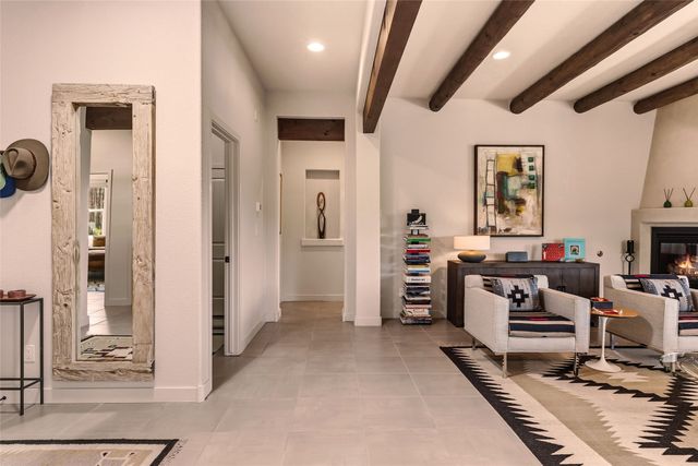 22 Via Summa, Santa Fe, NM 87507