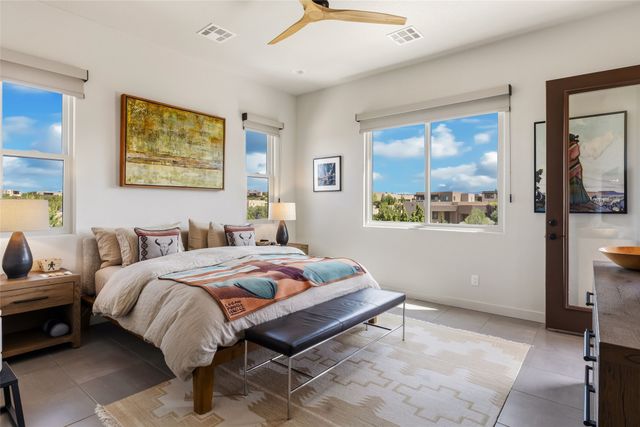 22 Via Summa, Santa Fe, NM 87507