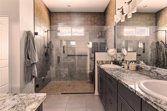 22 Via Summa, Santa Fe, NM 87507