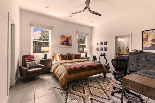 22 Via Summa, Santa Fe, NM 87507