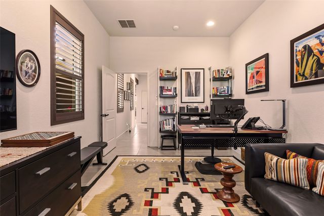 22 Via Summa, Santa Fe, NM 87507