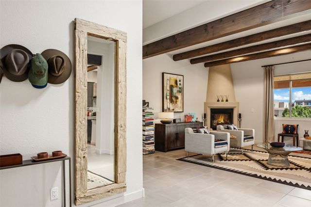 22 Via Summa, Santa Fe, NM 87507
