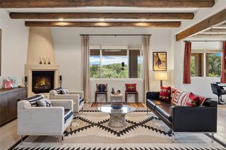22 Via Summa, Santa Fe, NM 87507