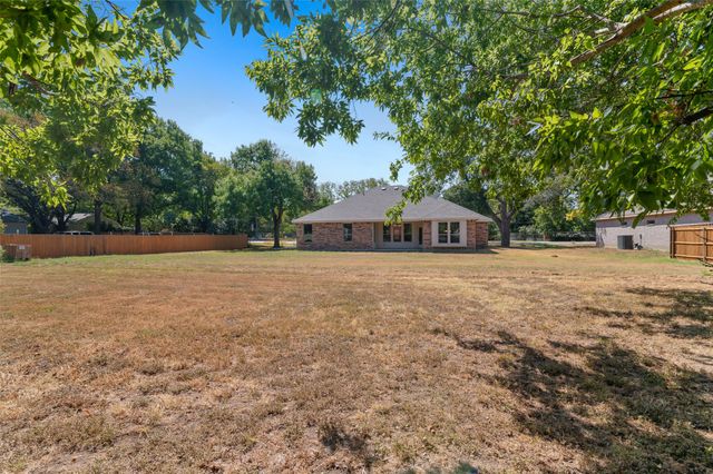 1203 Anthony, Gainesville, TX 76240