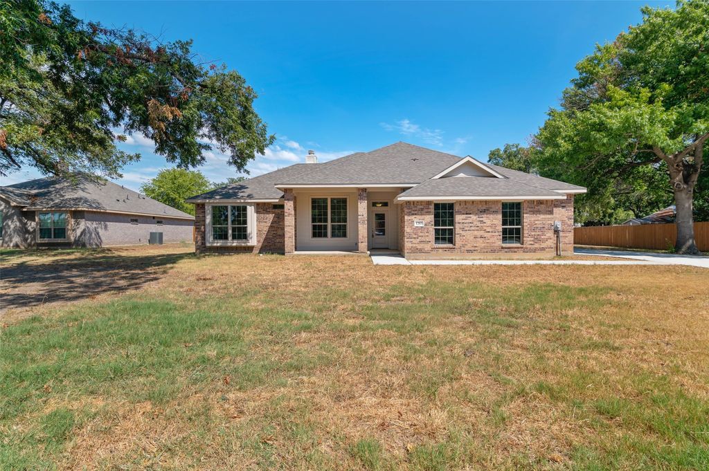1203 Anthony, Gainesville, TX 76240