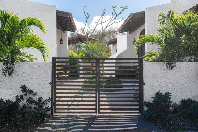 9280 Biscayne Blvd E, Miami Shores, FL 33138