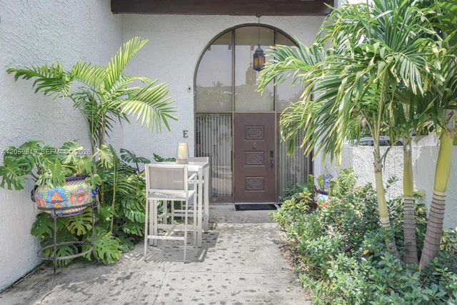 9280 Biscayne Blvd E, Miami Shores, FL 33138
