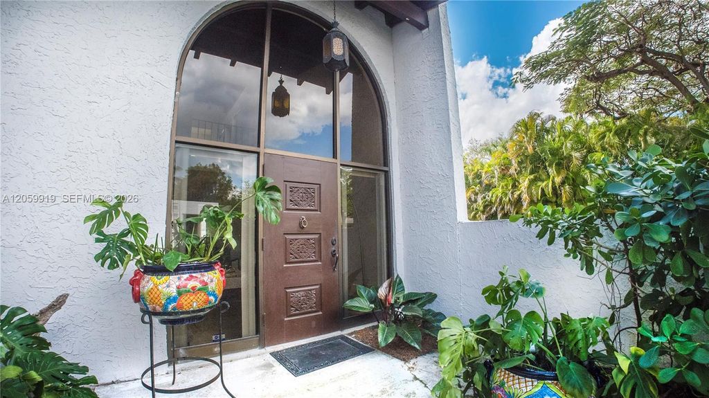 9280 Biscayne Blvd E, Miami Shores, FL 33138