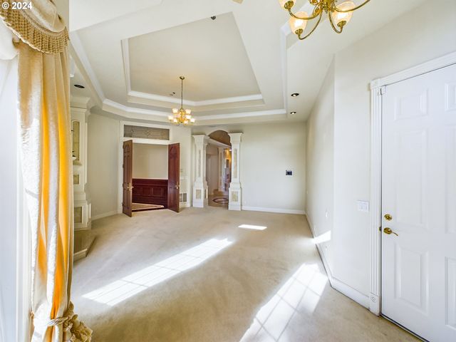 20417 Sw INGLIS Dr, Beaverton, OR 97007