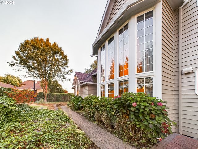 20417 Sw INGLIS Dr, Beaverton, OR 97007