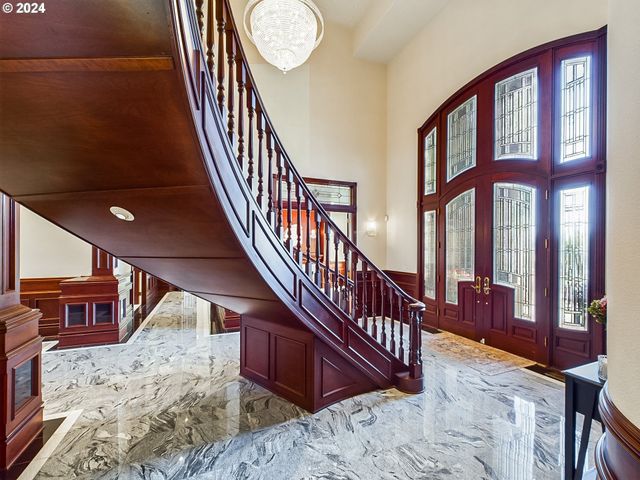 20417 Sw INGLIS Dr, Beaverton, OR 97007