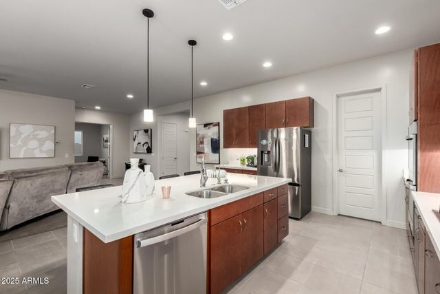 1115 E PASEO Way, Phoenix, AZ 85042