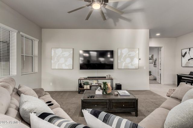 1115 E PASEO Way, Phoenix, AZ 85042