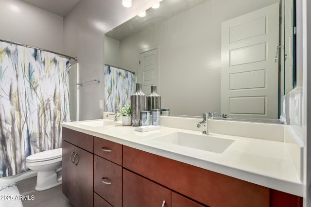 1115 E PASEO Way, Phoenix, AZ 85042