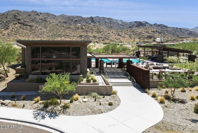 1115 E PASEO Way, Phoenix, AZ 85042