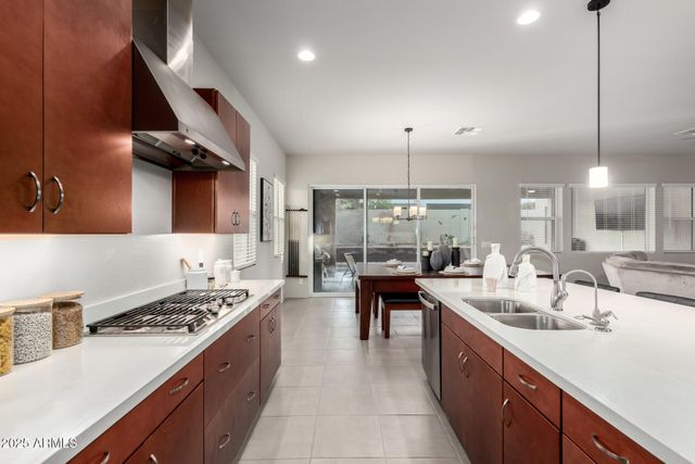 1115 E PASEO Way, Phoenix, AZ 85042