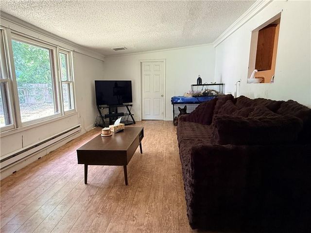 2705 S 52nd Street, Kansas City, KS 66106