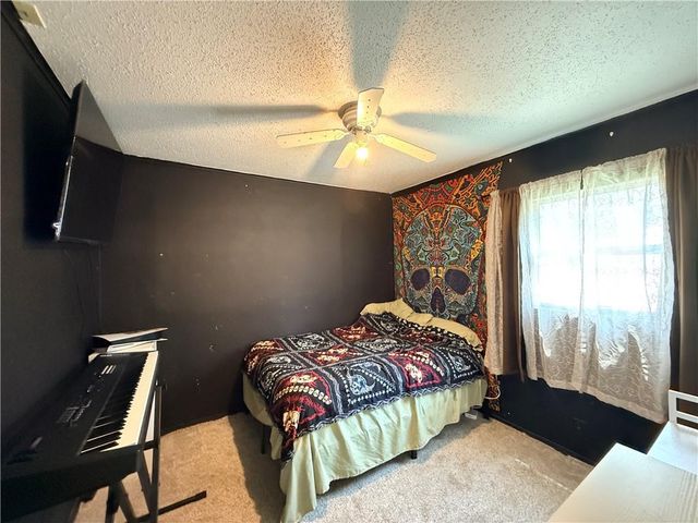 2705 S 52nd Street, Kansas City, KS 66106