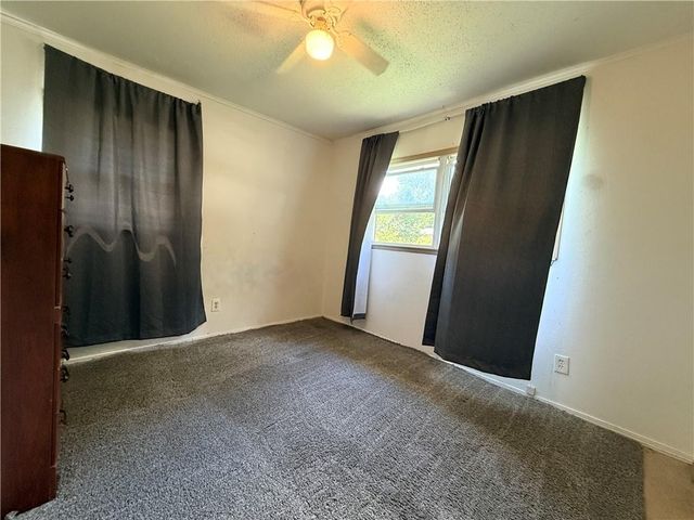 2705 S 52nd Street, Kansas City, KS 66106