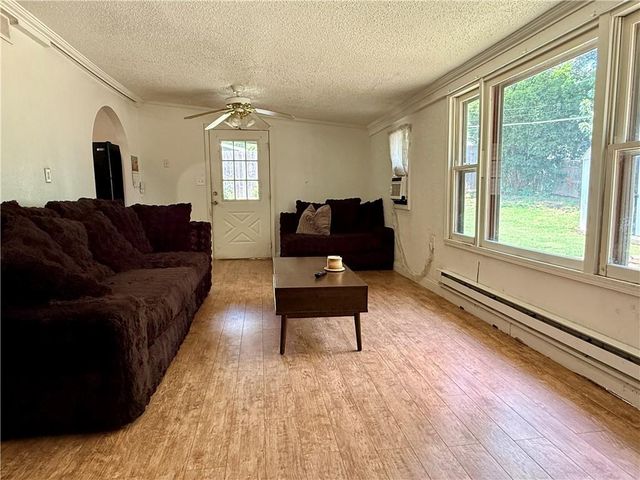 2705 S 52nd Street, Kansas City, KS 66106