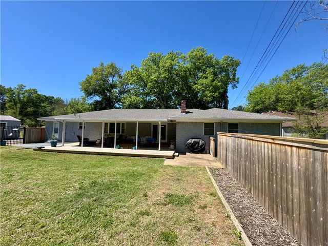 123 Cumberland Avenue, Russellville, AR 72801