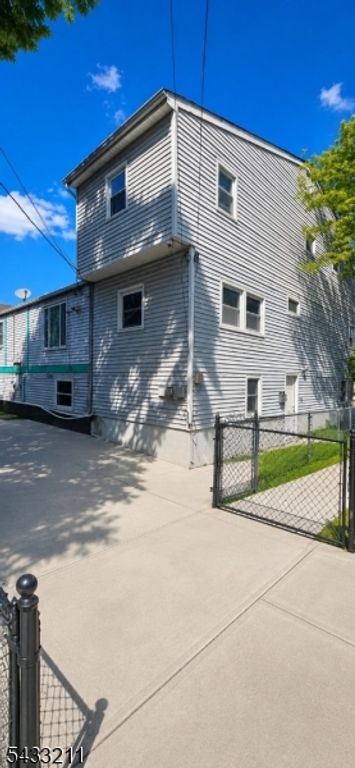 237 Smith St, Newark City, NJ 07106 — photo 3