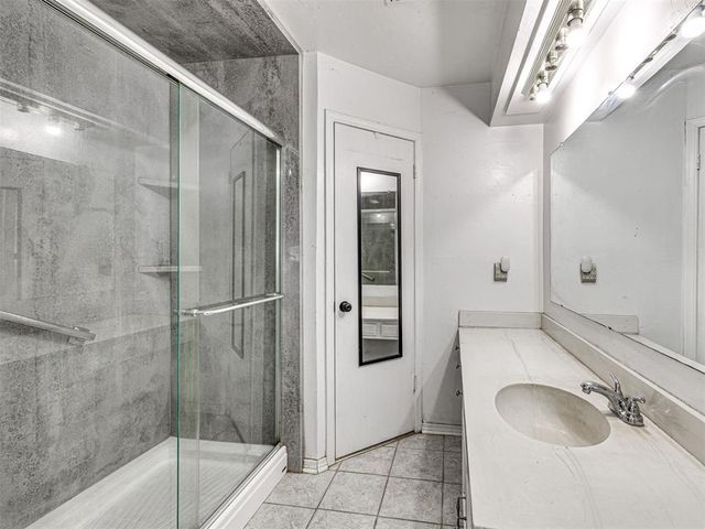 2416 Pennington Avenue, Edmond, OK 73012