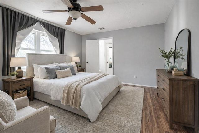 2416 Pennington Avenue, Edmond, OK 73012