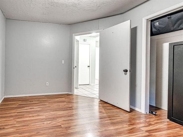 2416 Pennington Avenue, Edmond, OK 73012