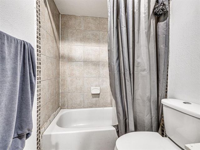 2416 Pennington Avenue, Edmond, OK 73012