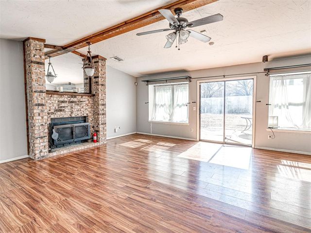 2416 Pennington Avenue, Edmond, OK 73012